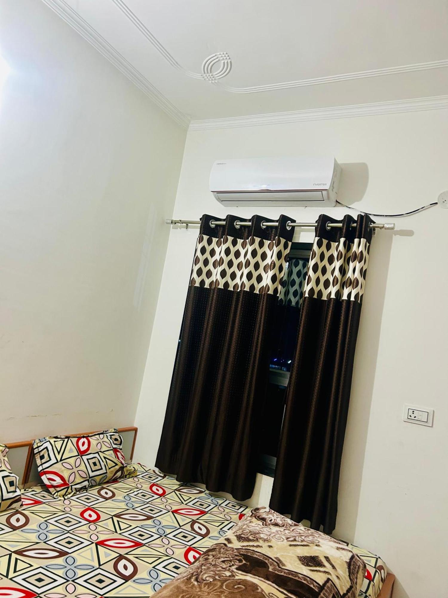 Milan Hotel & Restaurant Sikar Dış mekan fotoğraf